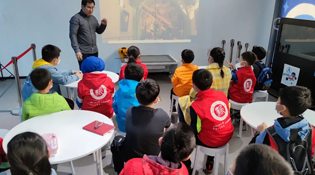 航天子女进航天之探月之旅主题活动